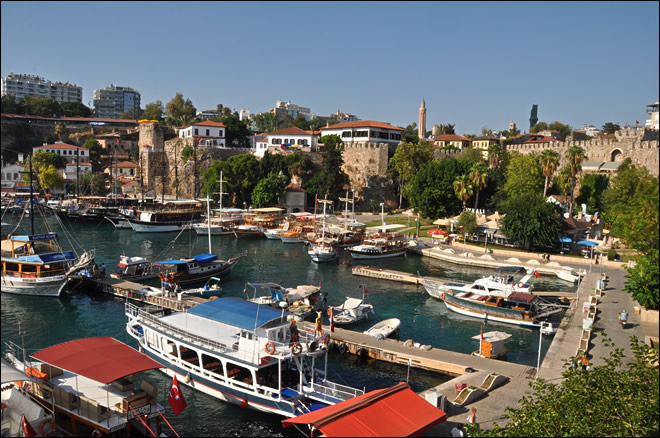 Vue du port d'Antalya