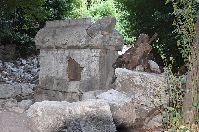 Tombeau d'Antimachos à Olympos en Turquie