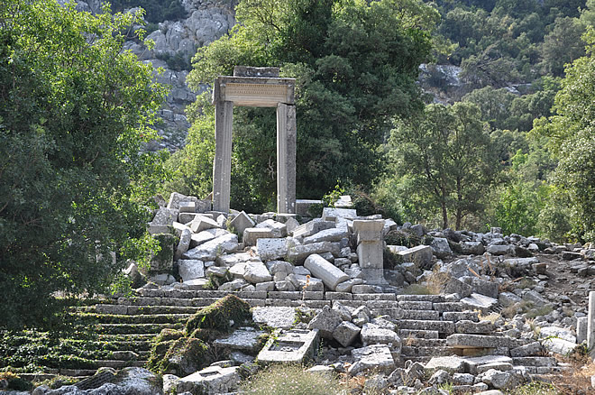 Le temple d'Artemis et d'Hadrien à Termessos